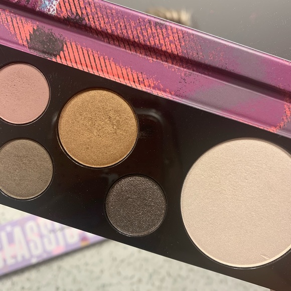 ❌SOLD❌ MAC Risk Taker Personality Eye Palette r/$40 - Picture 8 of 10